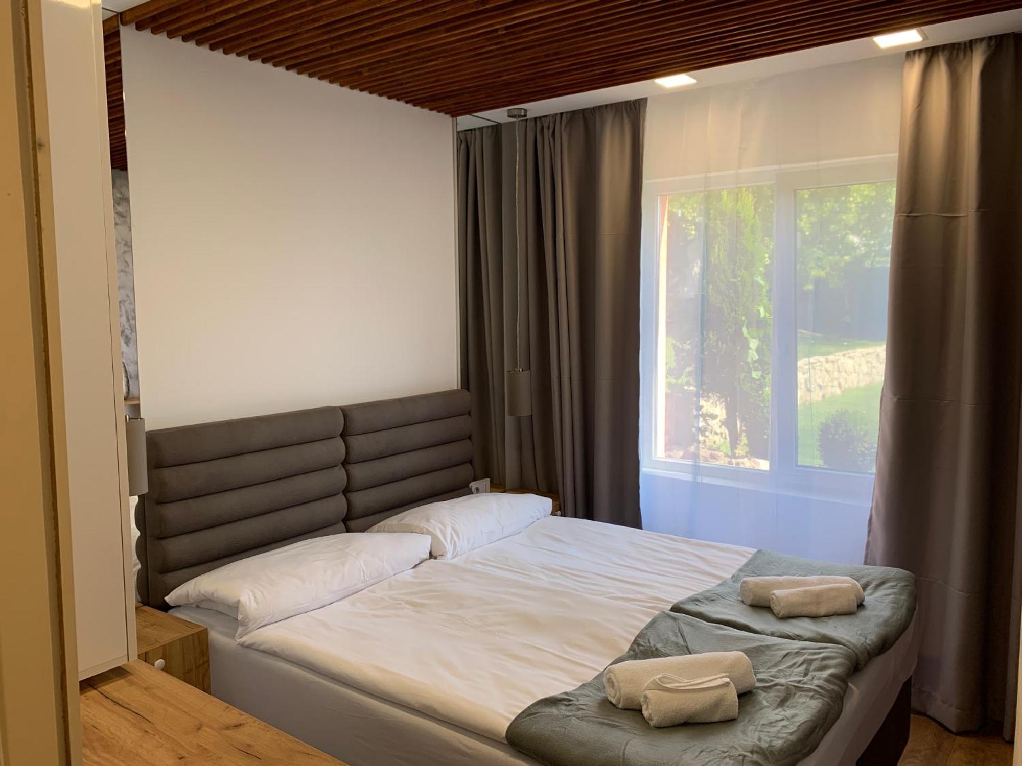 Sunray Guest House, Private Rooms & Apartment With Lovely Sea View Varna Exterior photo